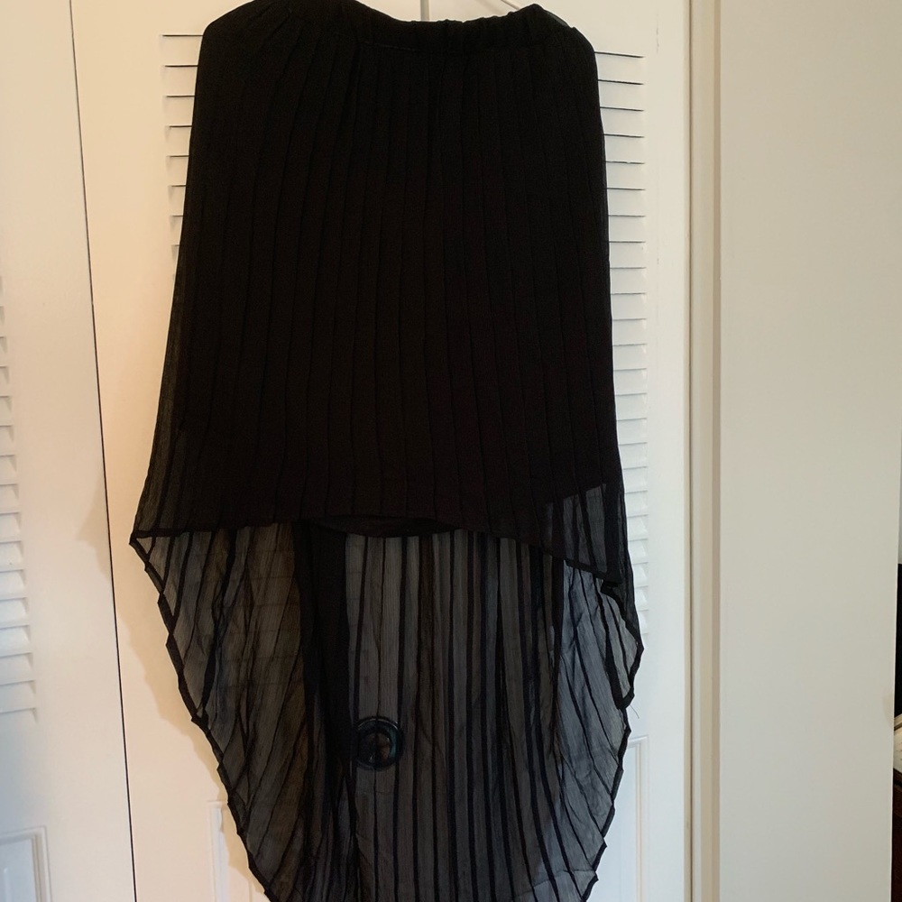 Black High-low skirt, never worn, size XL